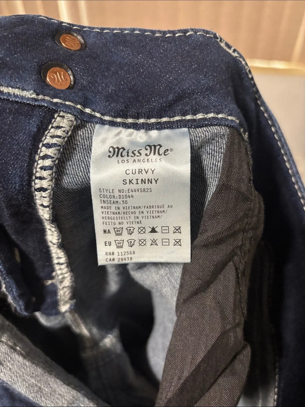 Miss Me Curvy Skinny Dark Wash Embellished Jeans Size 29 (Style E44VS82S)
